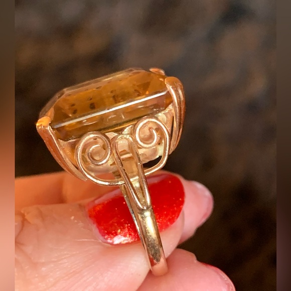 VINTAGE 14K YELLOW GOLD HUGE STEP EMERALD CUT CITRINE QUARTZ RING STATEMENT - Picture 13 of 16